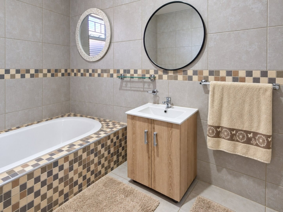 2 Bedroom Property for Sale in Navalsig Free State
